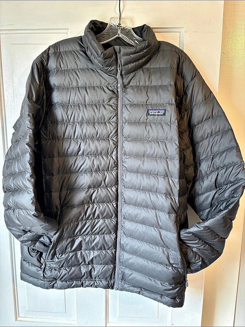 Patagonia Down Sweater Jacket Down Puffer Jacket in Gray XL Like New